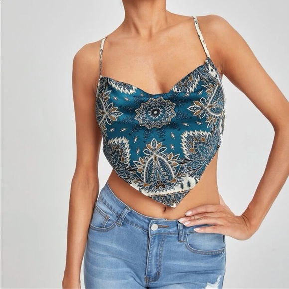 Crop top - Picture 1 of 4